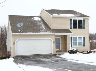 352 Dogwood Ln, Womelsdorf, PA 19567