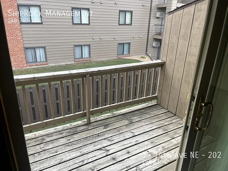 25 14th Ave NE #202 — Photo 4