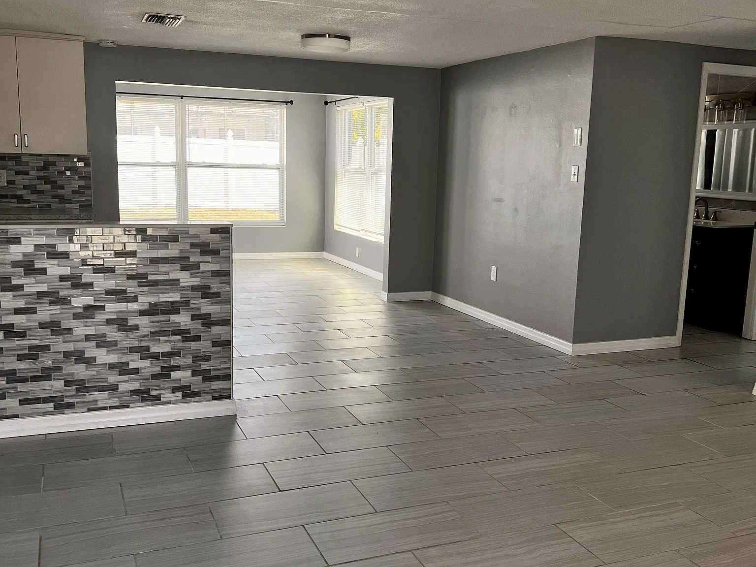 2 bed, 2.0 bath, 1017 sqft, $1,750 — Photo 2