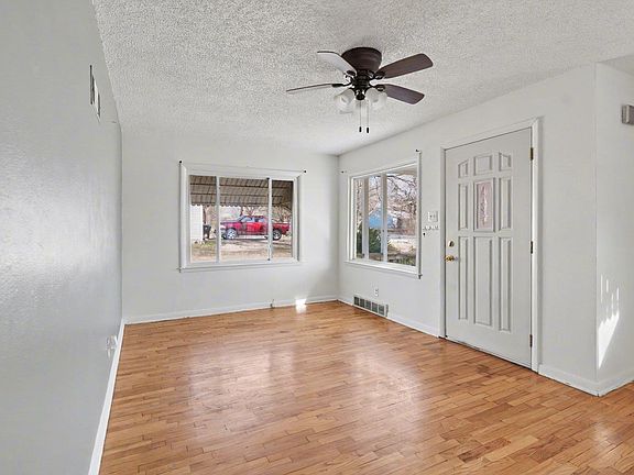 3rd image of 1610 SW 33rd St