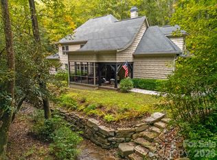 923 Ugugu Dr, Brevard, NC 28712