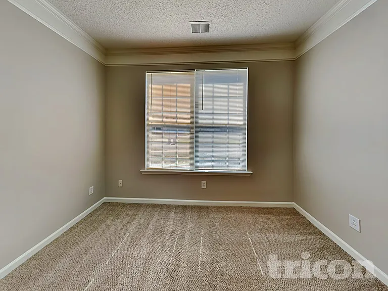 312 Buckthorne Dr — Photo 22