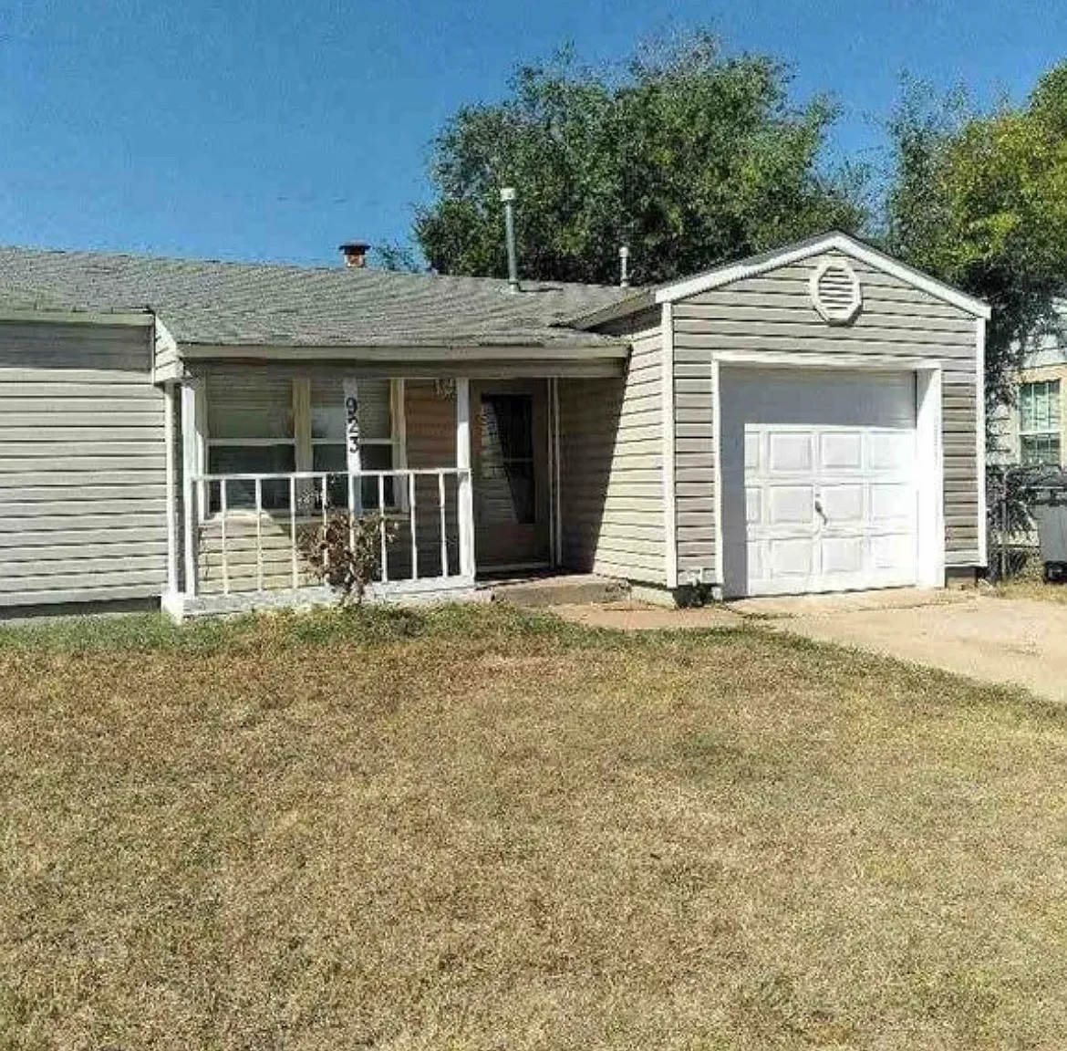 2 bed, 700 sqft, $700 — Photo 2