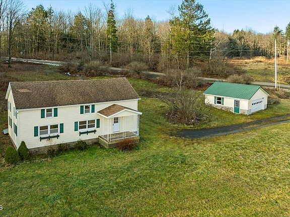 2nd image of 264 Beacon Road