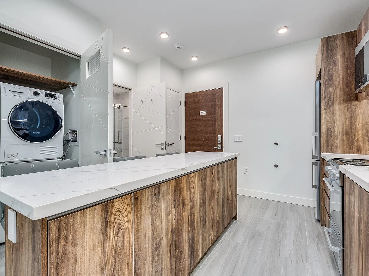 1 bed, 501 sqft, $2,990 — Photo 4