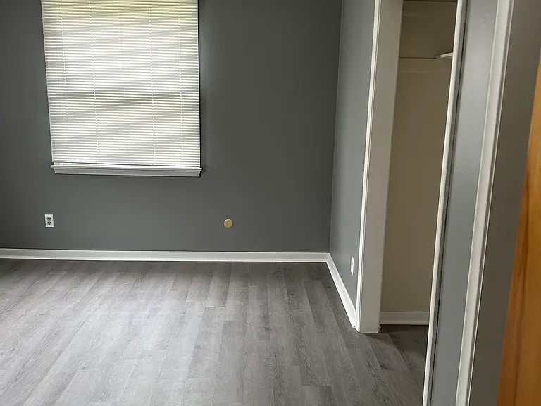 233 N Chestnut St #A — Photo 10
