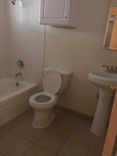 2 bed, 1.5 bath, 1000 sqft, $3,195 — Photo 2