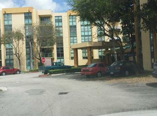 11780 SW 18th St APT 301-2, Miami, FL 33175