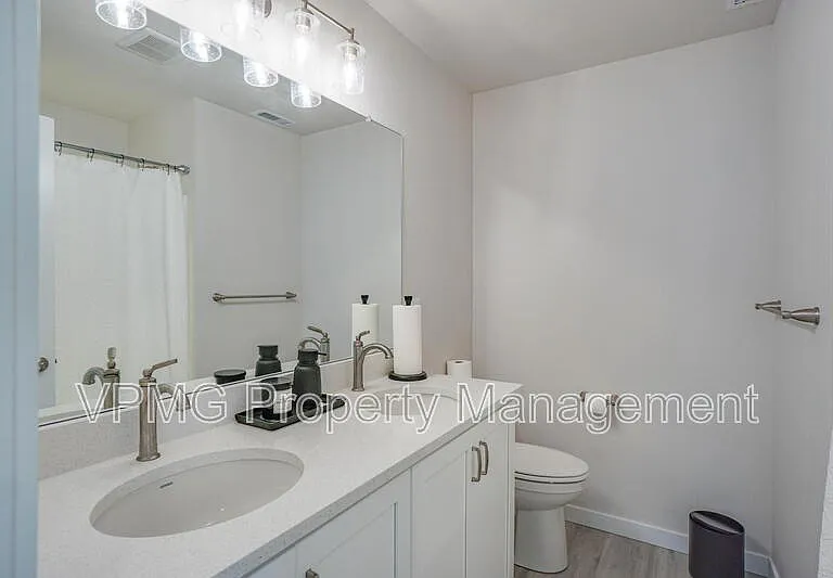 13513 NE 116th St — Photo 17