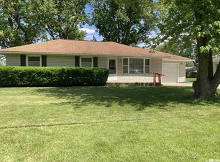 112 Sherwood Park Rd, Washington, IL 61571