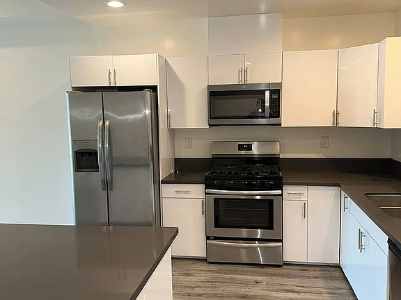 2nd image of 625 S Pacific Ave APT 403