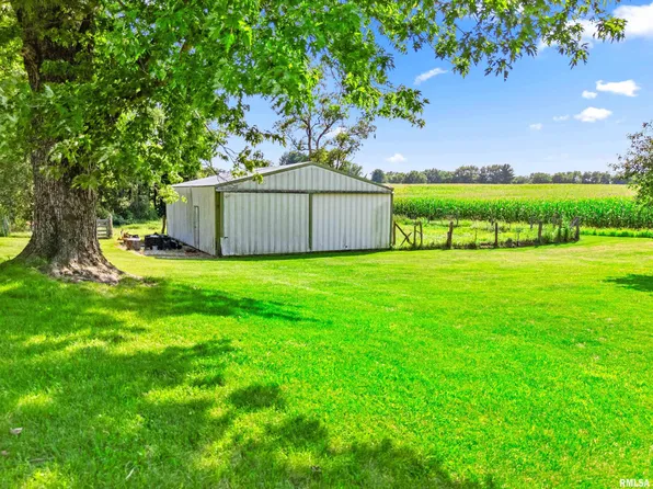 S Stone School Rd, Trivoli, IL 61569