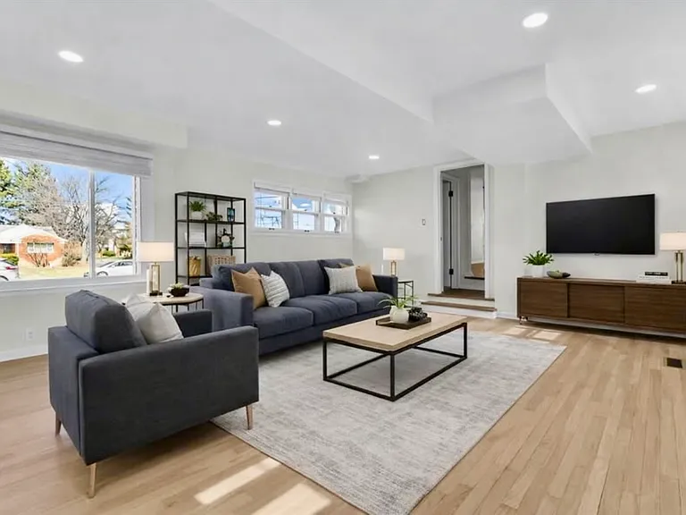 16350 Mack Ave — Photo 11