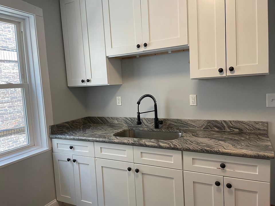 1st image of 1943 Scoville Ave #1R