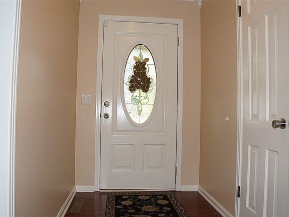 Spacious entry