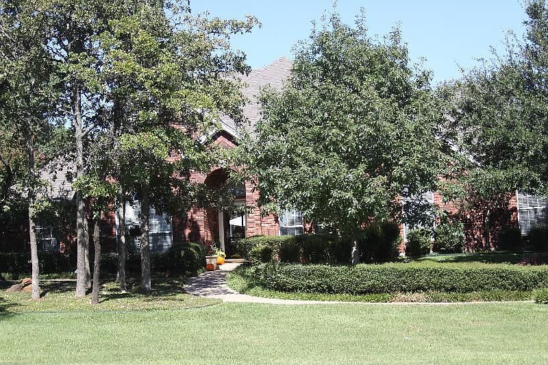 1st image of 3401 Winding Oak Ln E