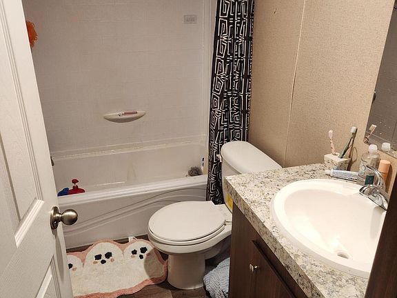 2nd image of 4111 Willow Ct