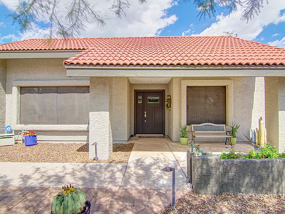 4th image of 1830 E La Jolla Dr