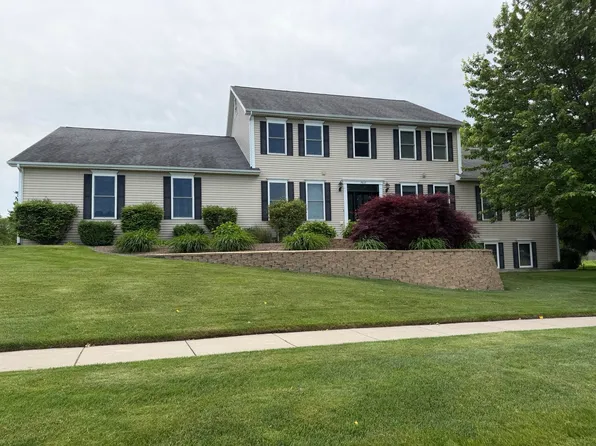 7809 Golf Meadows Dr SE, Caledonia, MI 49316