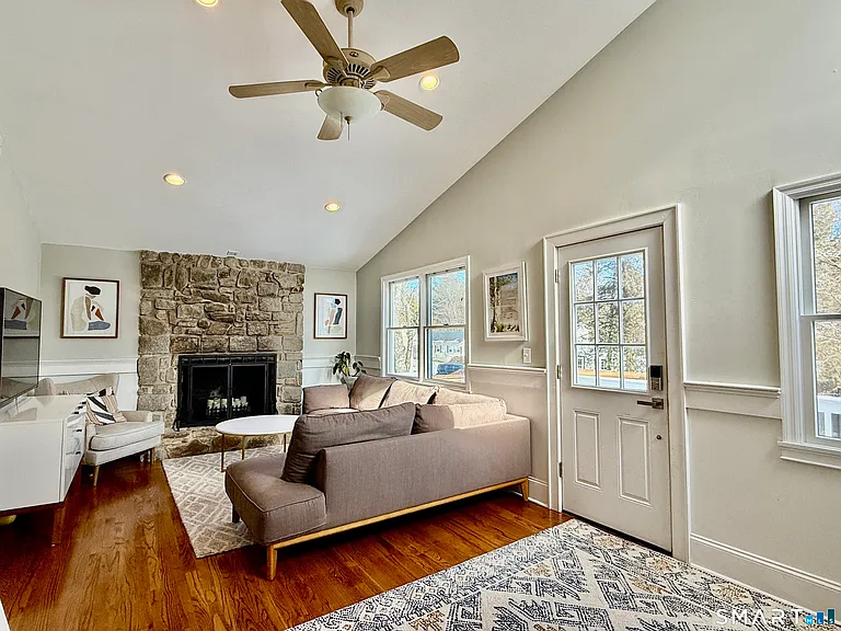 23 Sleepyhollow Dr — Photo 12