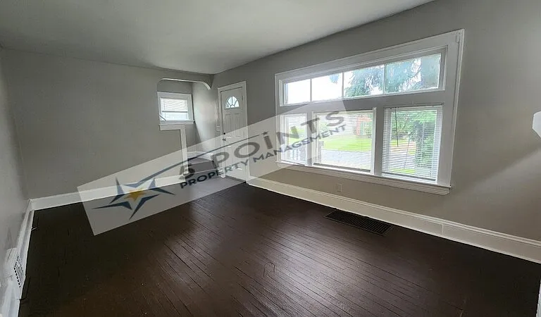20609 Hillgrove Ave — Photo 10