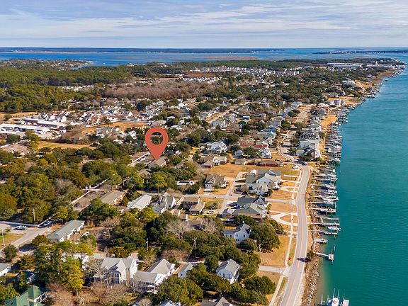 3rd image of 1312 Ann Street #5 Beaufort Village