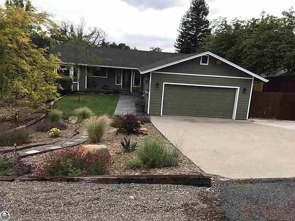 2nd image of 12889 Hollow Dr