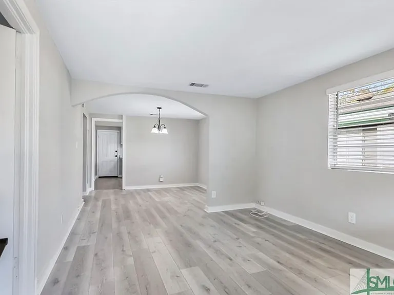 703 W 46th St — Photo 10