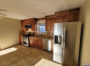 195 Park Ave, Cliffside Park, NJ 07010