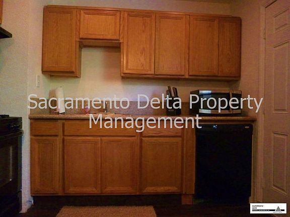 5th image of 871 Reuter Dr