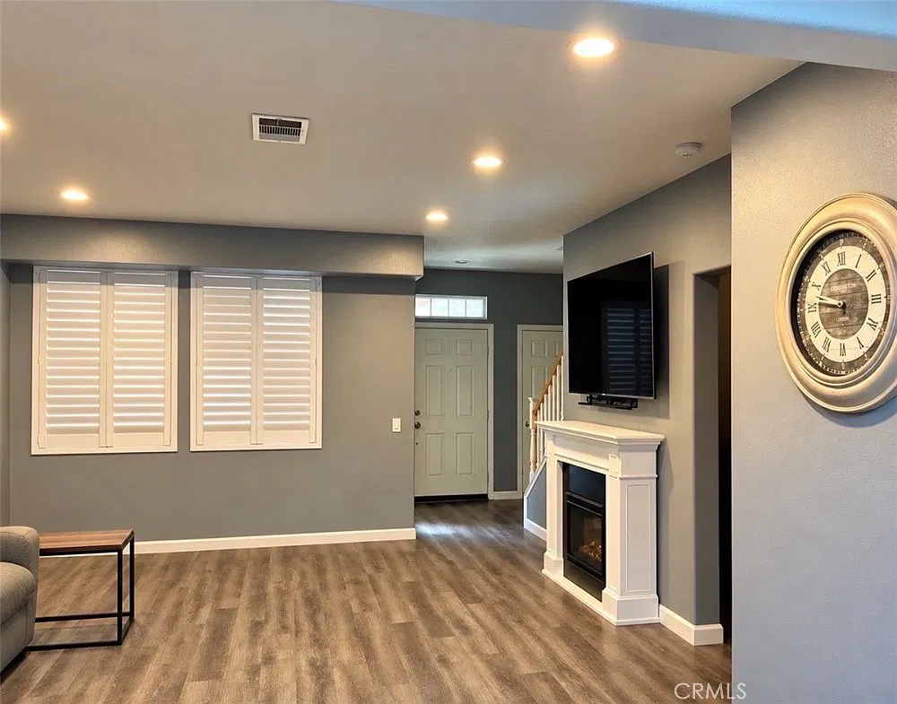 3 bed, 2.5 bath, 1616 sqft, $2,995 — Photo 4