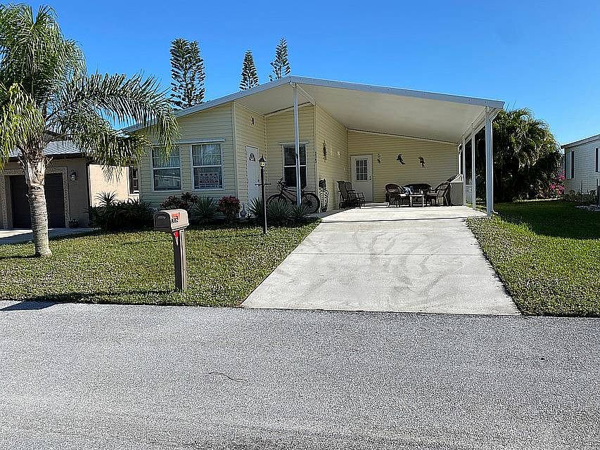 1st image of 14382 Amapola Cir