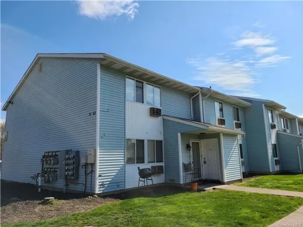 51 Ruth Ct, Middletown, NY 10940