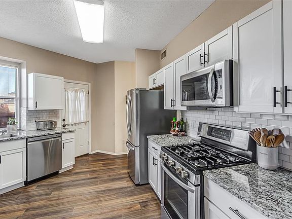 5th image of 1602 Northampton Dr