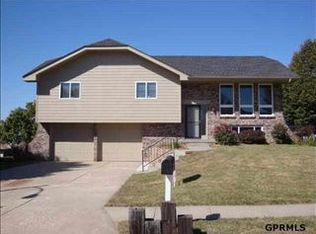 11224 Ohio St, Omaha, NE 68164