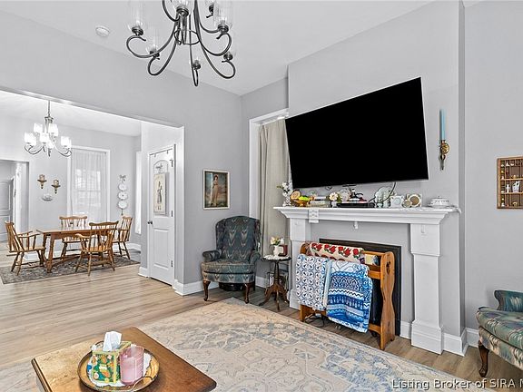 3rd image of 520 mulberry Street