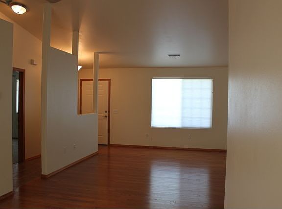 3rd image of 4906 Sinai Dr