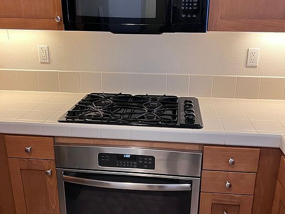 4th image of 8752 Plaza Park Ln
