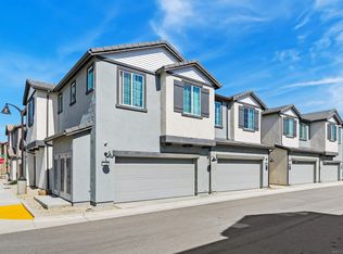 Towns, Winchester, CA 92596