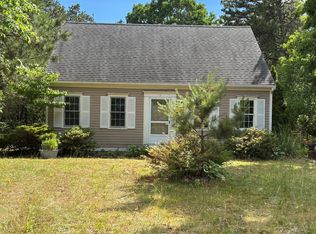 1 Castle Ln, Sandwich, MA 02563