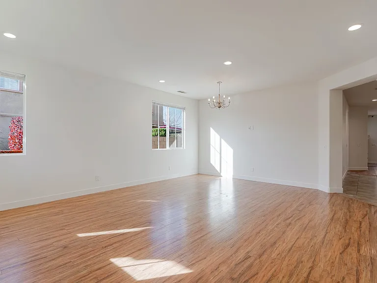 5059 Keston Dr — Photo 7