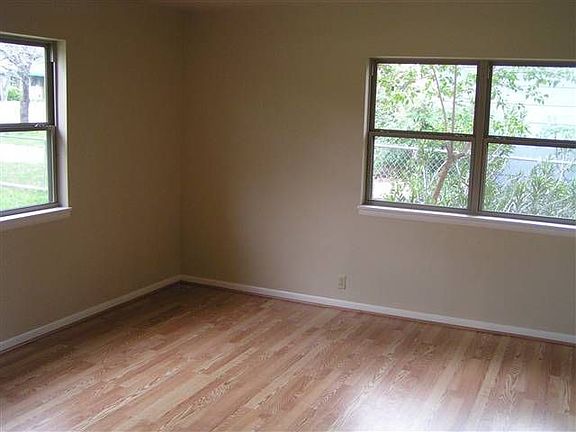 4th image of 3603 4th St