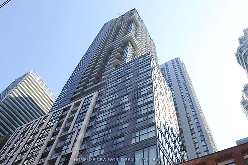 87 Peter St Photo 1