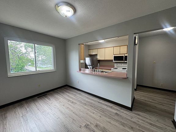 5th image of 1632 19th St APT B