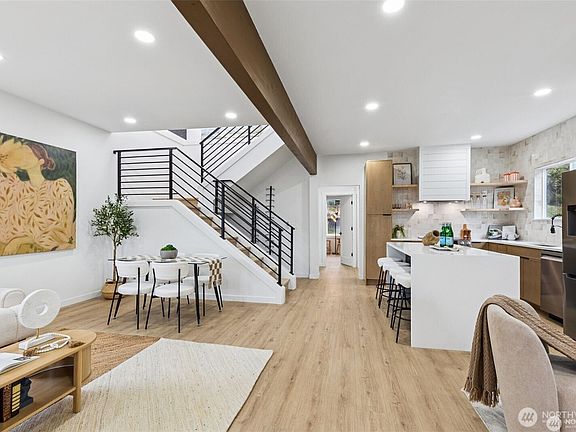 4th image of 4002 Courtland Place S