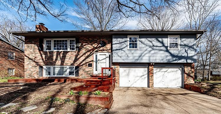 1st image of 610 Laurel Dr