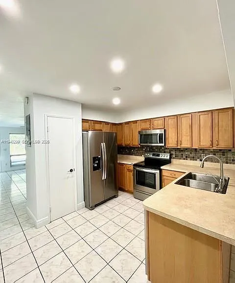5650 NE 17th Ter #5650 — Photo 13