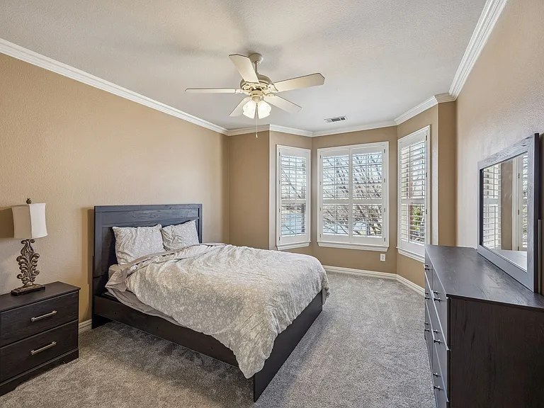 5012 Kirkland Ct — Photo 30