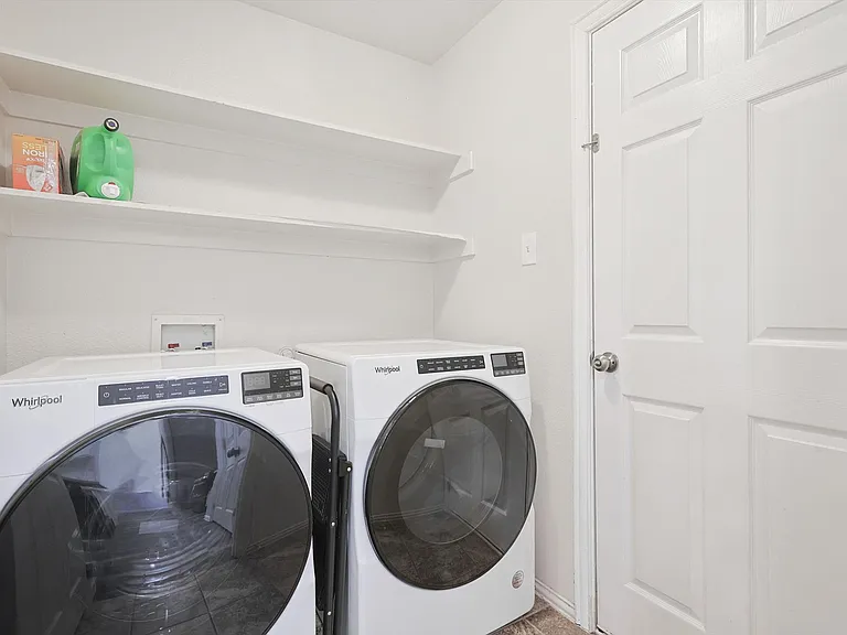 2402 Blue Holly Dr — Photo 28