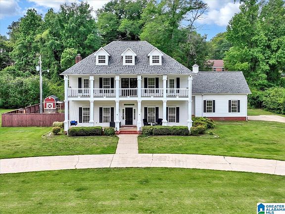 2nd image of 202 Valley Rd